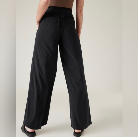 Black Athleta Brooklyn Heights Pleated Wide-Legged Pants - Picture 3 of 6